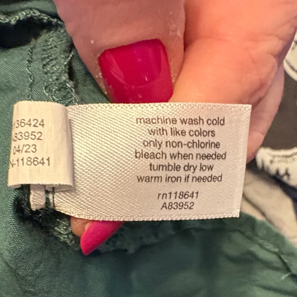 Lane Bryant Emerald Green Short-Sleeve Button Front Blouse - Picture 5 of 6